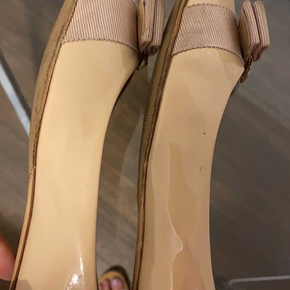 Ferragamo Varina in Nude Size 7.5 B - Picture 11 of 14